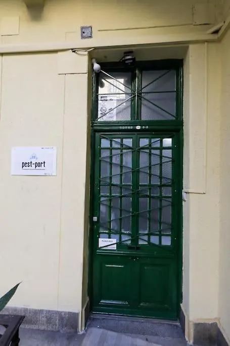 Budapest Pest-Port Apartment 4 Rooms For 16 Person