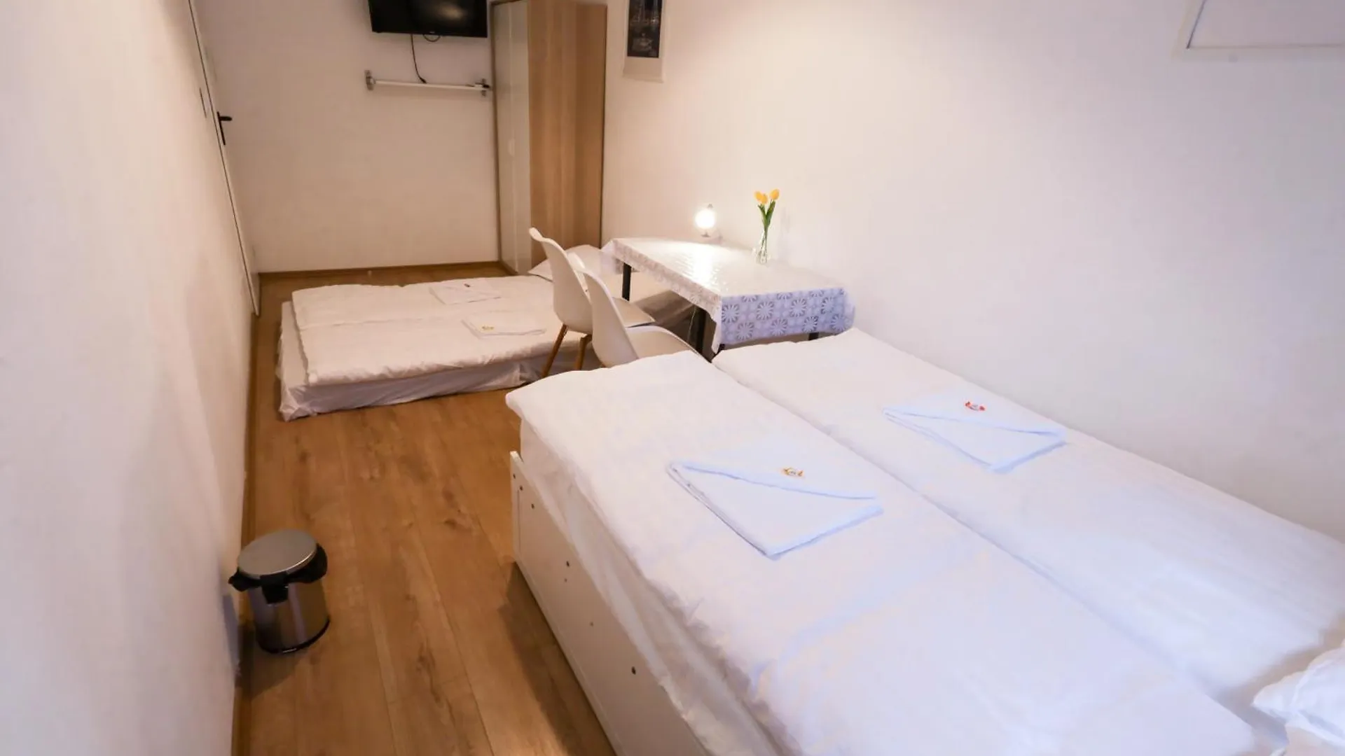 Budapest Pest-Port Apartment 4 Rooms For 16 Person Ungheria